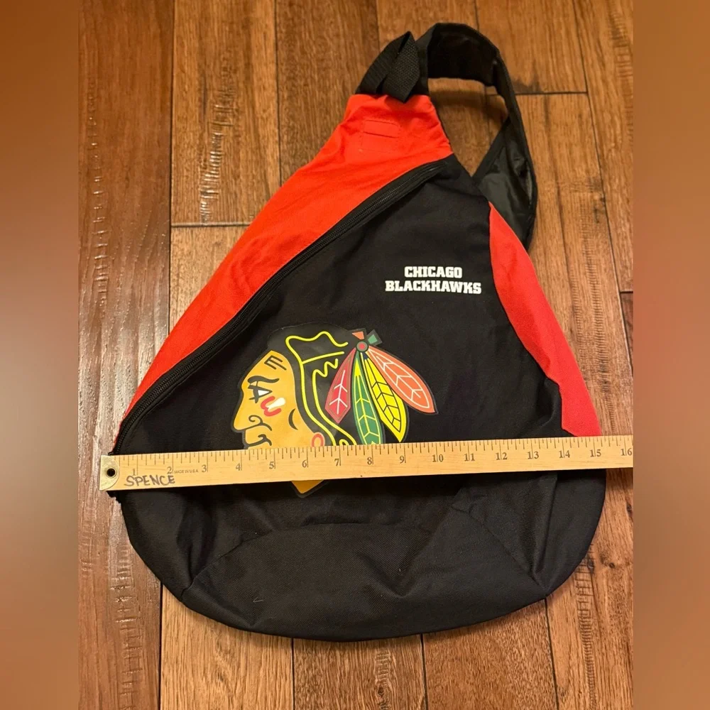 NHL Licensed Chicago Blackhawks‎ Slingback Sling Backpack - Sports, Pickleball